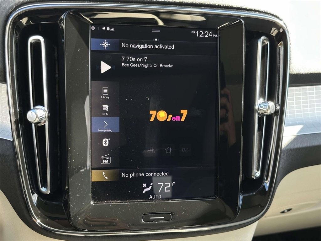 Used 2020 Volvo XC40 Momentum SUV