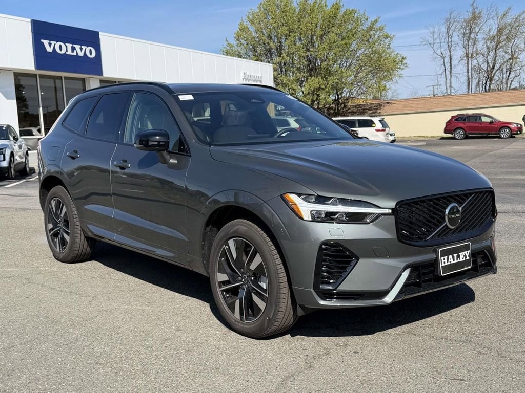 New 2026 Volvo XC60 plug-in hybrid T8 Core SUV