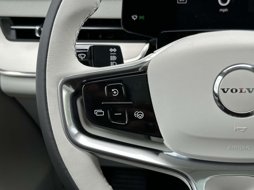 2025 Volvo EX90 Ultra - Photo 6