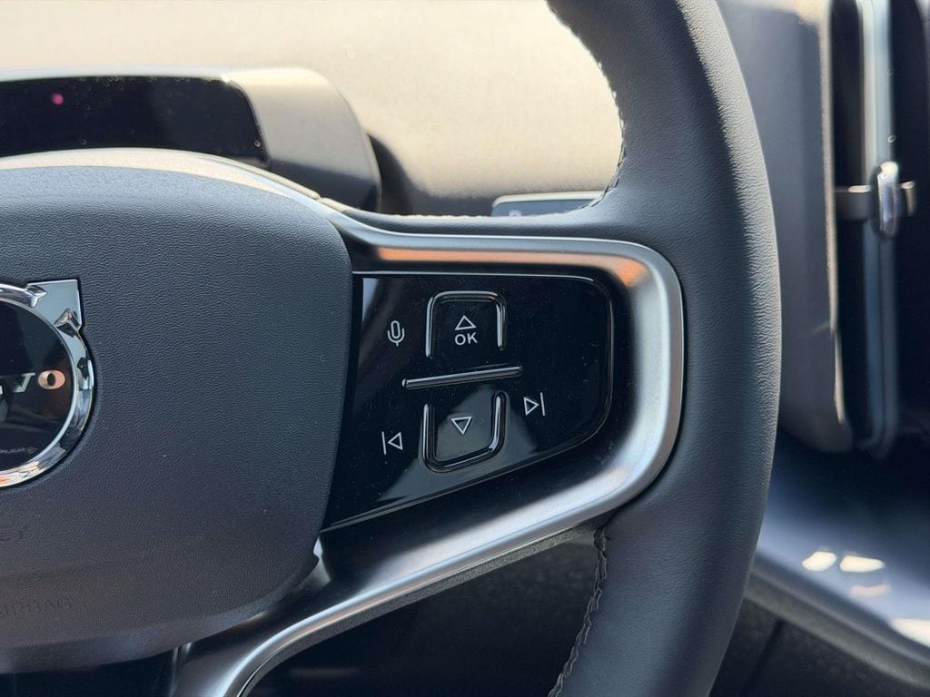2025 Volvo EX30 Plus - Photo 10