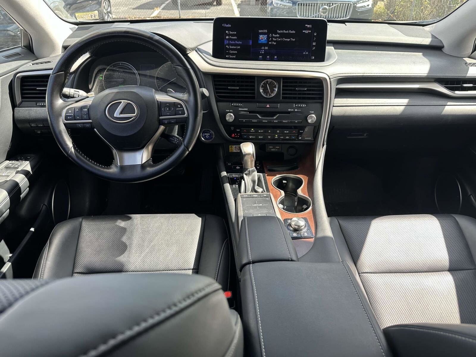 2022 Lexus RX 450hL photo 2