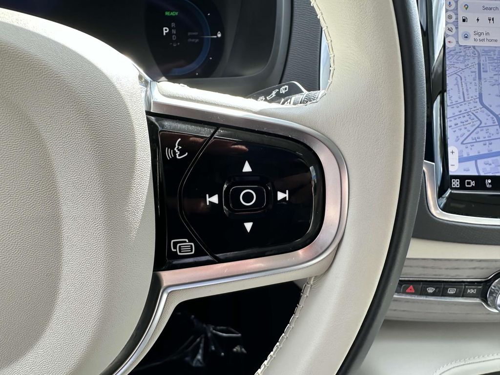 2024 Volvo XC90 Plus - Photo 10