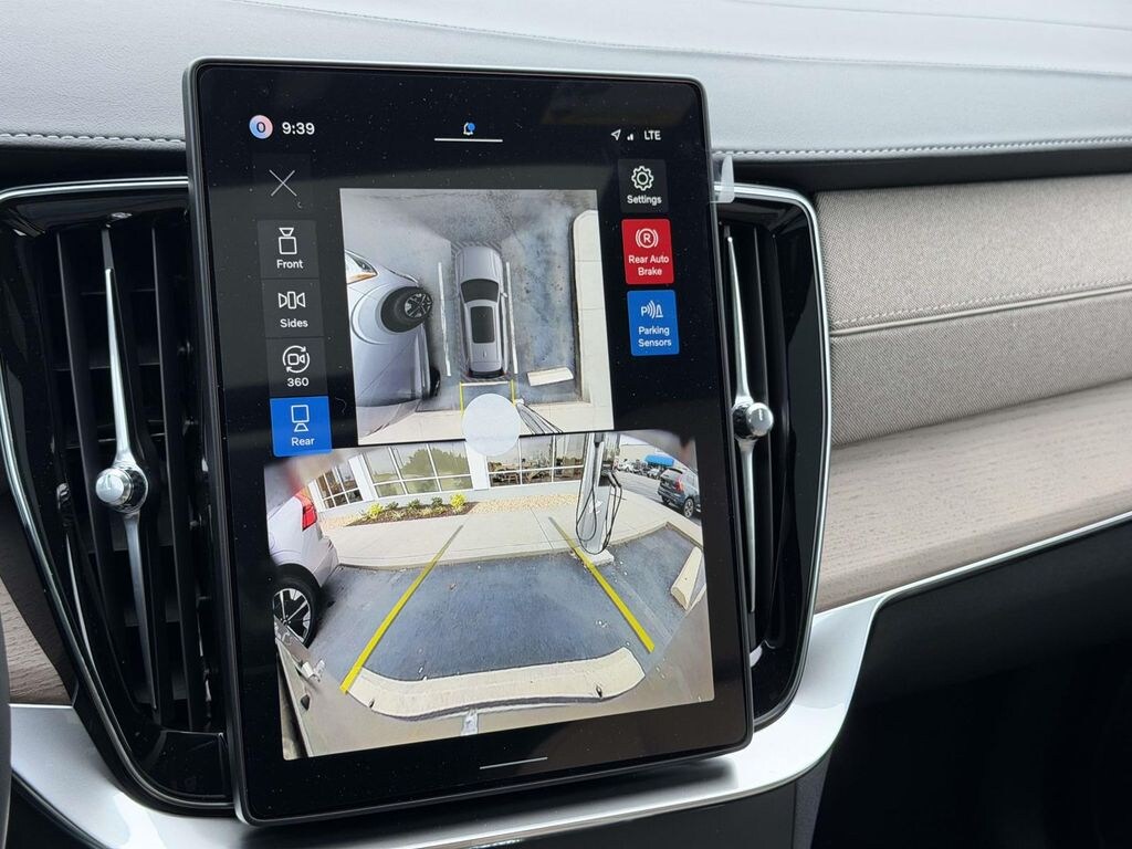 New 2026 Volvo XC90 plug-in hybrid T8 Plus 7-Seater SUV