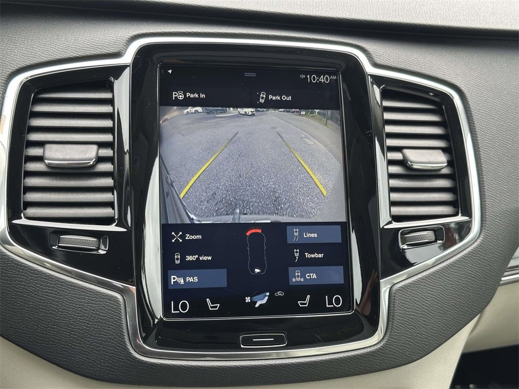 2018 Volvo XC90 T6 Momentum photo 3