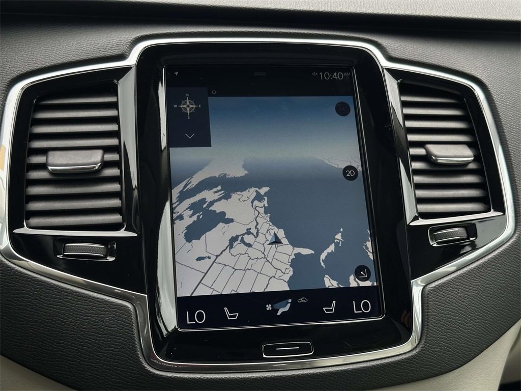 2018 Volvo XC90 T6 Momentum photo 2