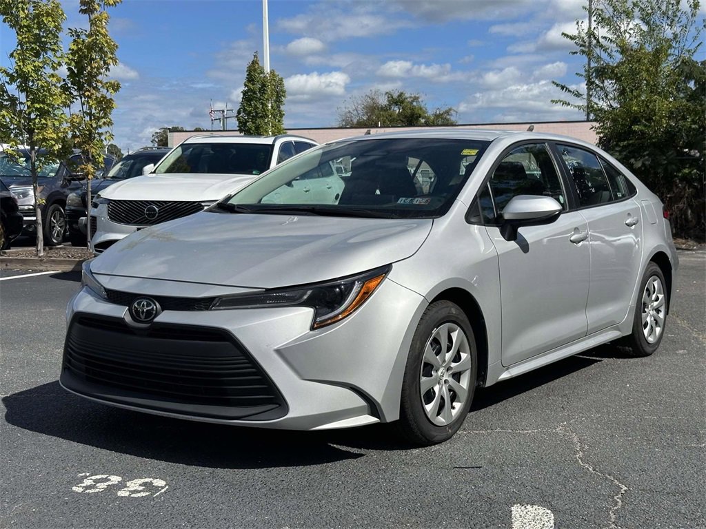 2024 Toyota Corolla LE photo 4