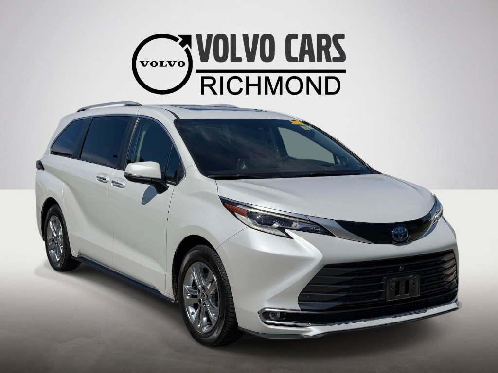 2022 Toyota Sienna Platinum