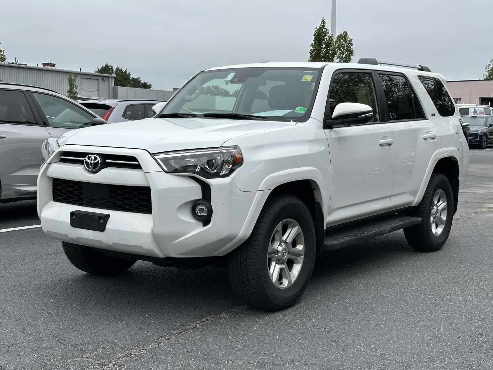 2024 Toyota 4Runner SR5 Premium photo 2
