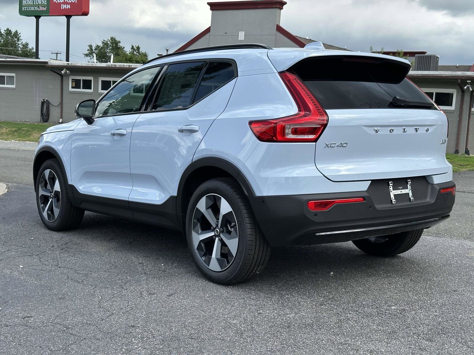 2026 Volvo XC40 Plus - Photo 21