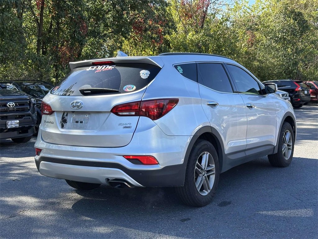 2017 Hyundai Santa Fe Sport Base photo 2