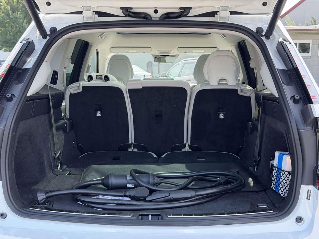 2025 Volvo EX90 Plus - Photo 12