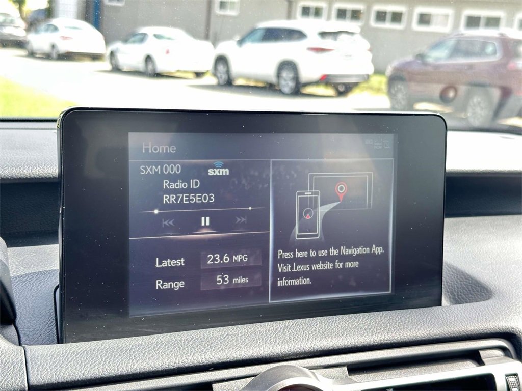 2022 Lexus IS 350 F SPORT photo 3
