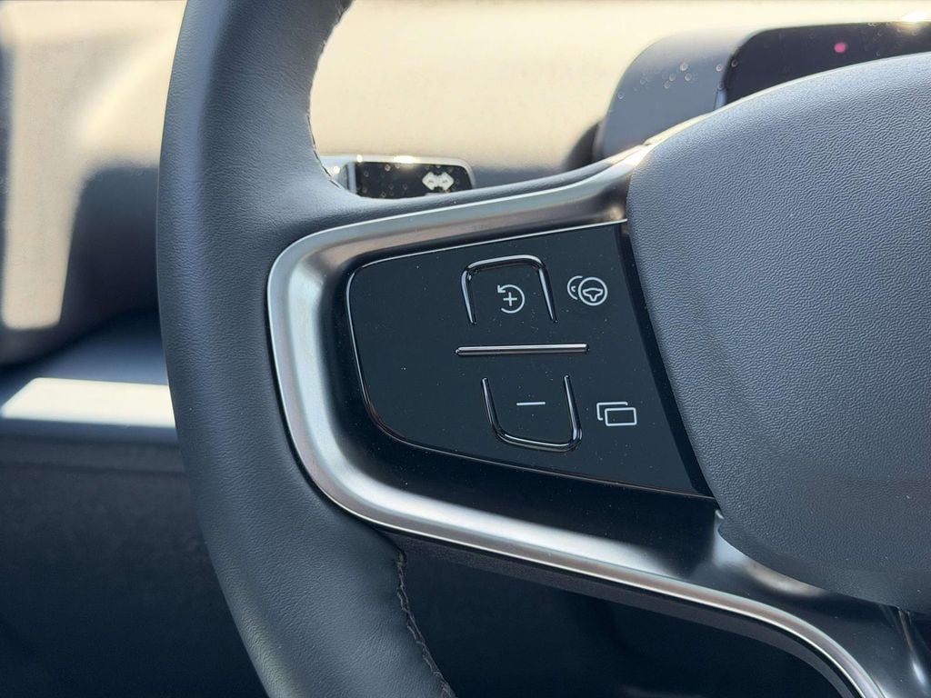 2025 Volvo EX30 Plus - Photo 9