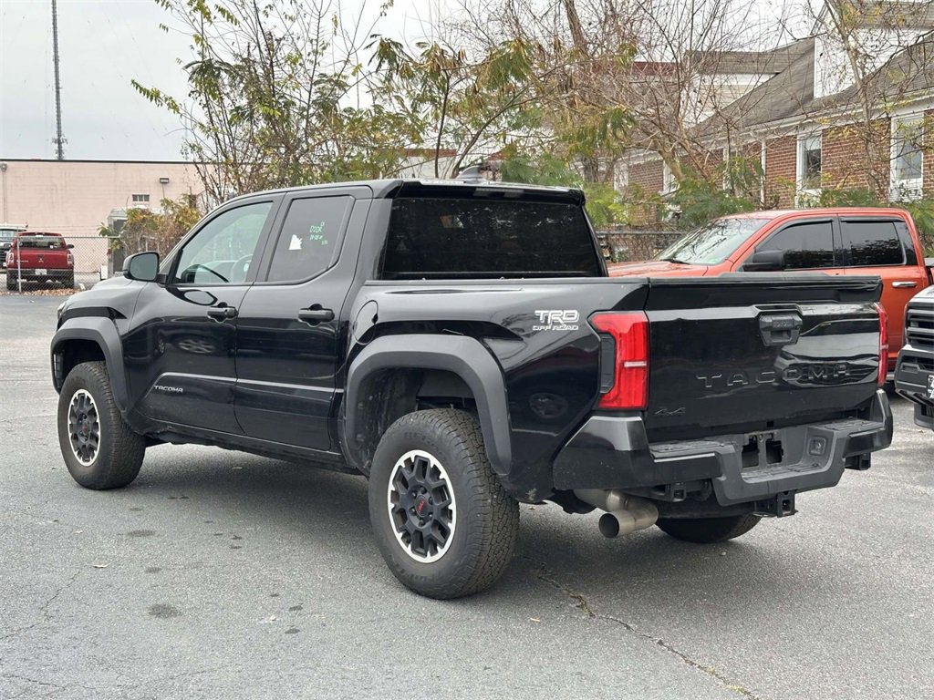 2024 Toyota Tacoma TRD Off-Road photo 3