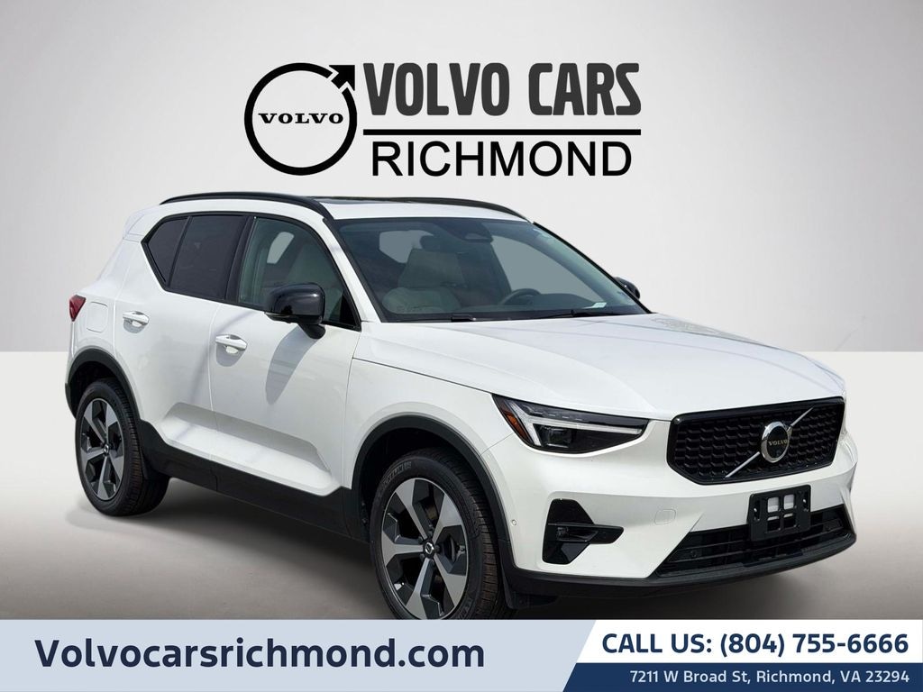 New 2026 Volvo XC40 B5 Plus SUV