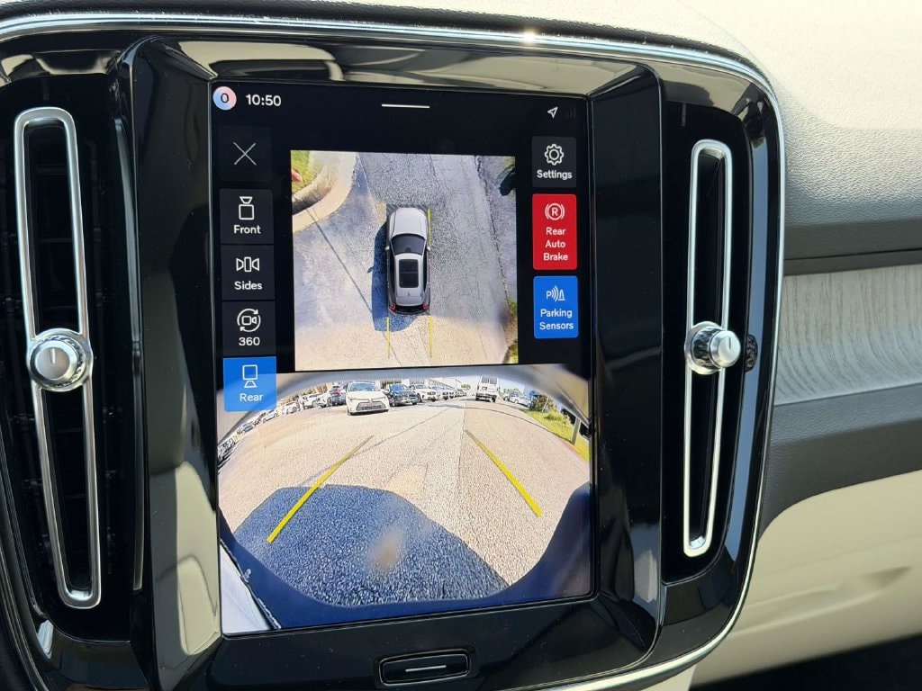 New 2026 Volvo XC40 B5 Plus SUV