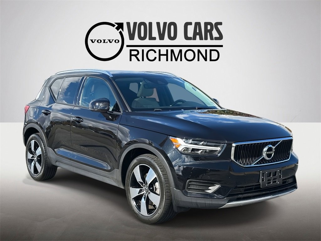 Used 2020 Volvo XC40 Momentum SUV