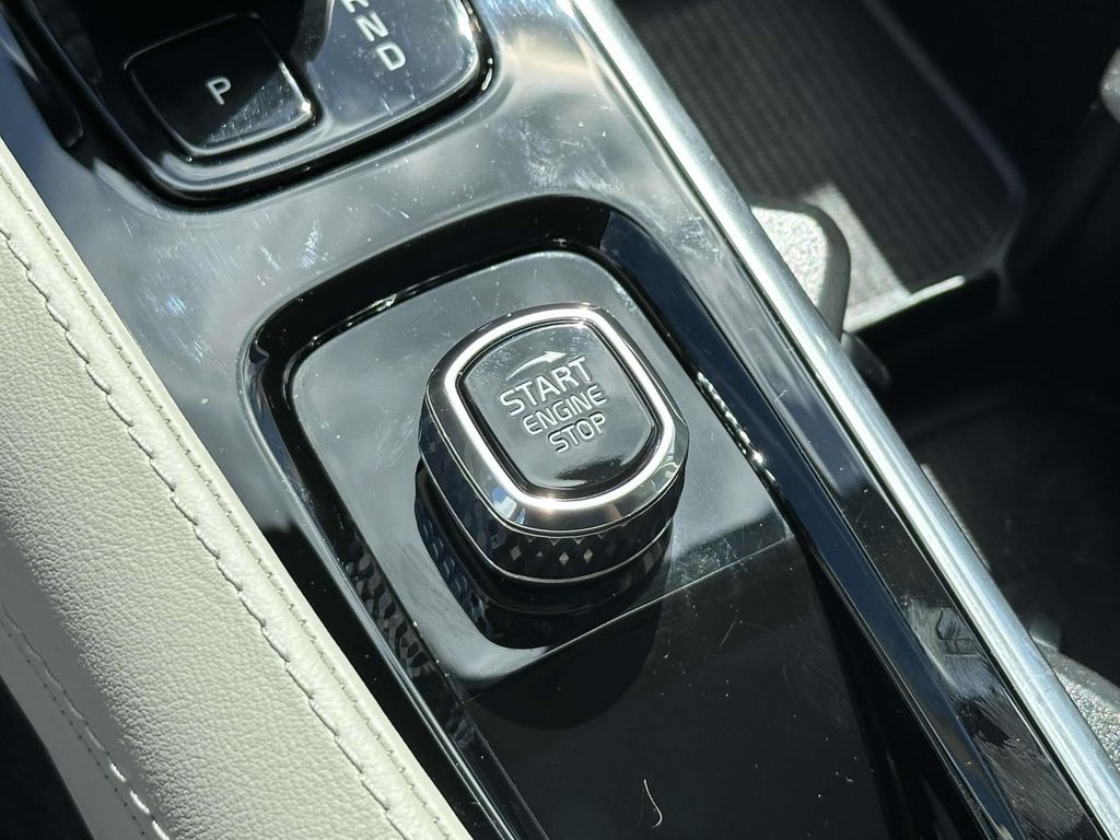 2024 Volvo XC90 Plus - Photo 9