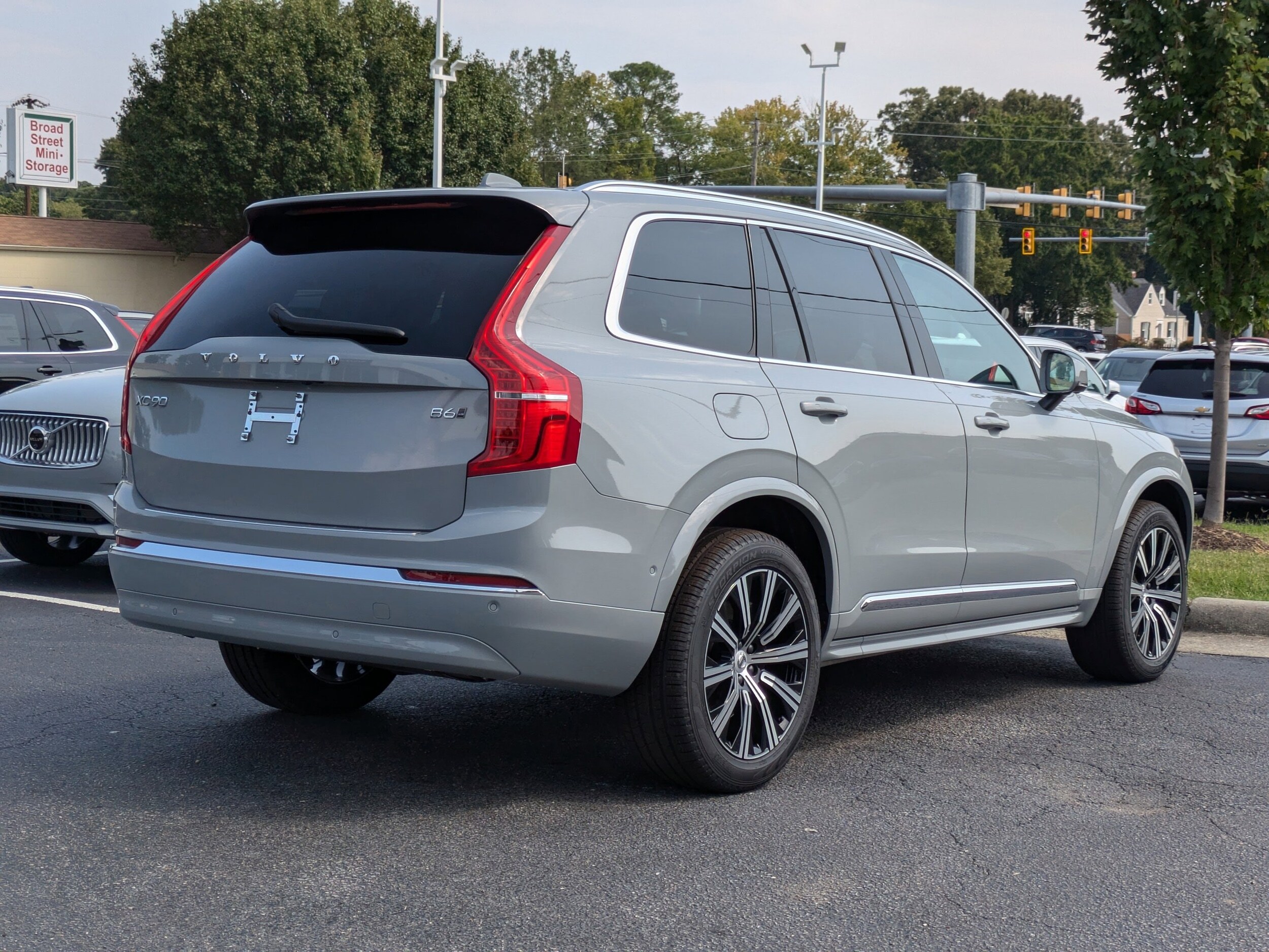 2025 Volvo XC90 Plus photo 3