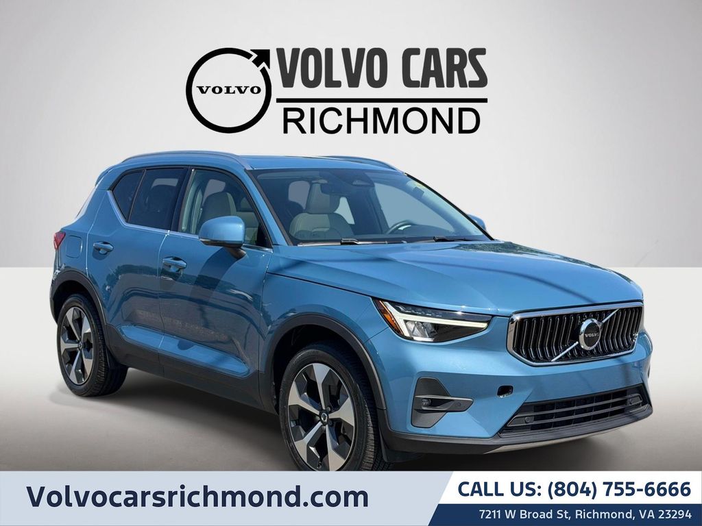 2023 Volvo XC40 B5 Plus Bright AWD's photo