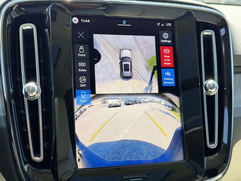 New 2026 Volvo XC40 B5 Plus SUV