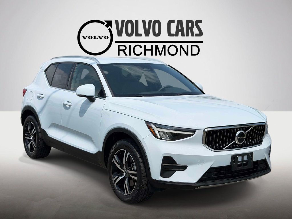 2024 Volvo XC40 Core