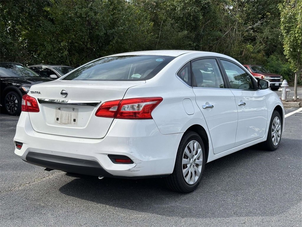 2016 Nissan Sentra S photo 2