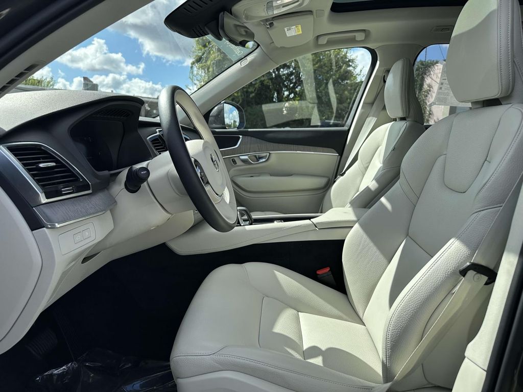 2024 Volvo XC90 Plus - Photo 21