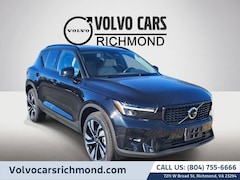 2025 Volvo XC40 B5 Plus Dark Theme AWD SUV
