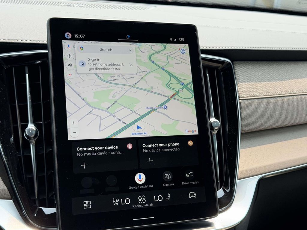 New 2026 Volvo XC90 B6 Plus 7-Seater SUV