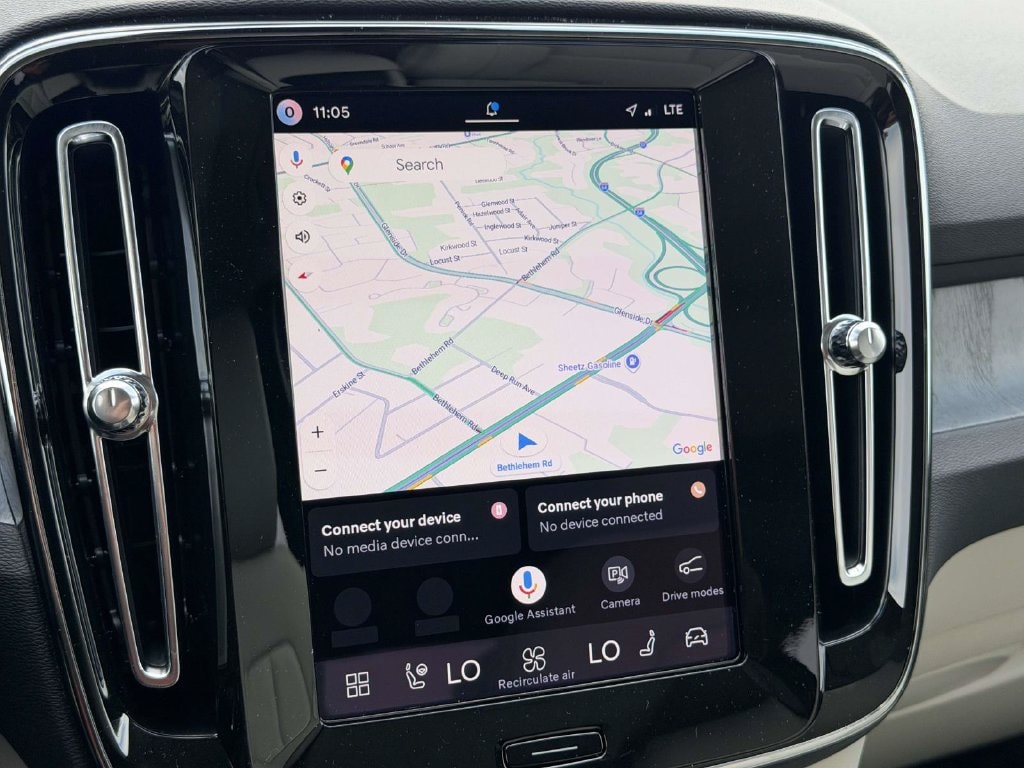 New 2026 Volvo XC40 B5 Ultra SUV
