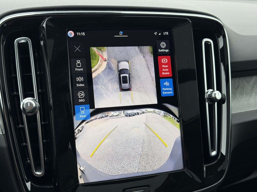 New 2026 Volvo XC40 B5 Plus SUV