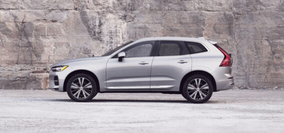 Volvo XC60 dimensions, boot space and electrification