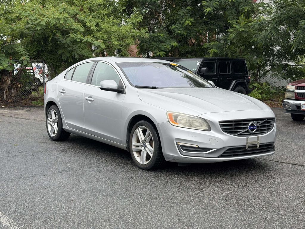 2014 Volvo S60 T5 FWD Auto's photo