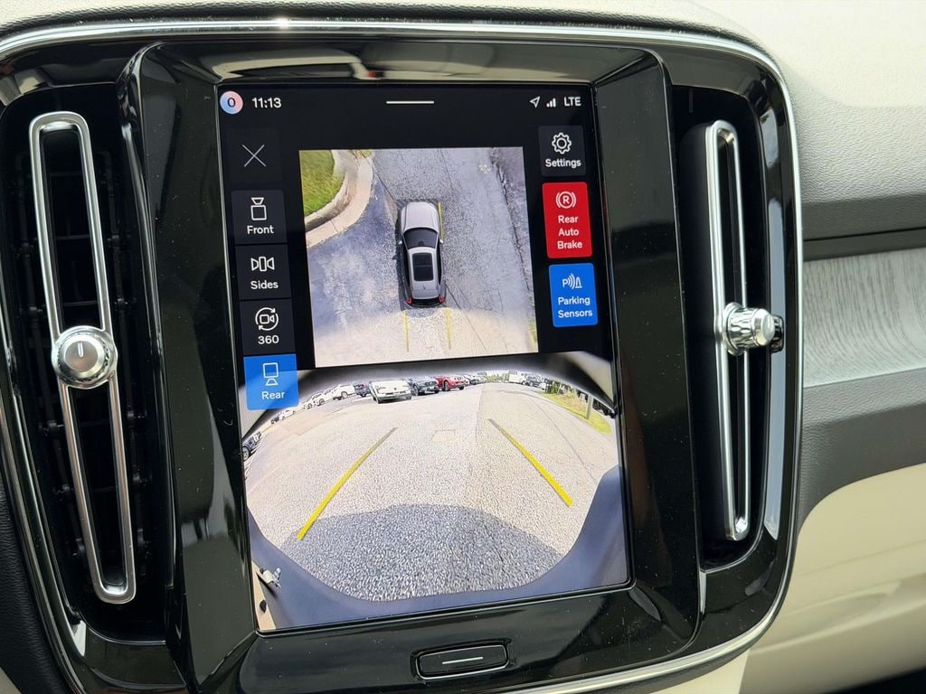 New 2026 Volvo XC40 B5 Ultra SUV