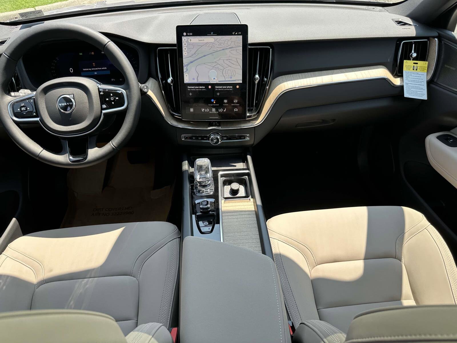 2026 Volvo XC60 B5 Plus photo 2
