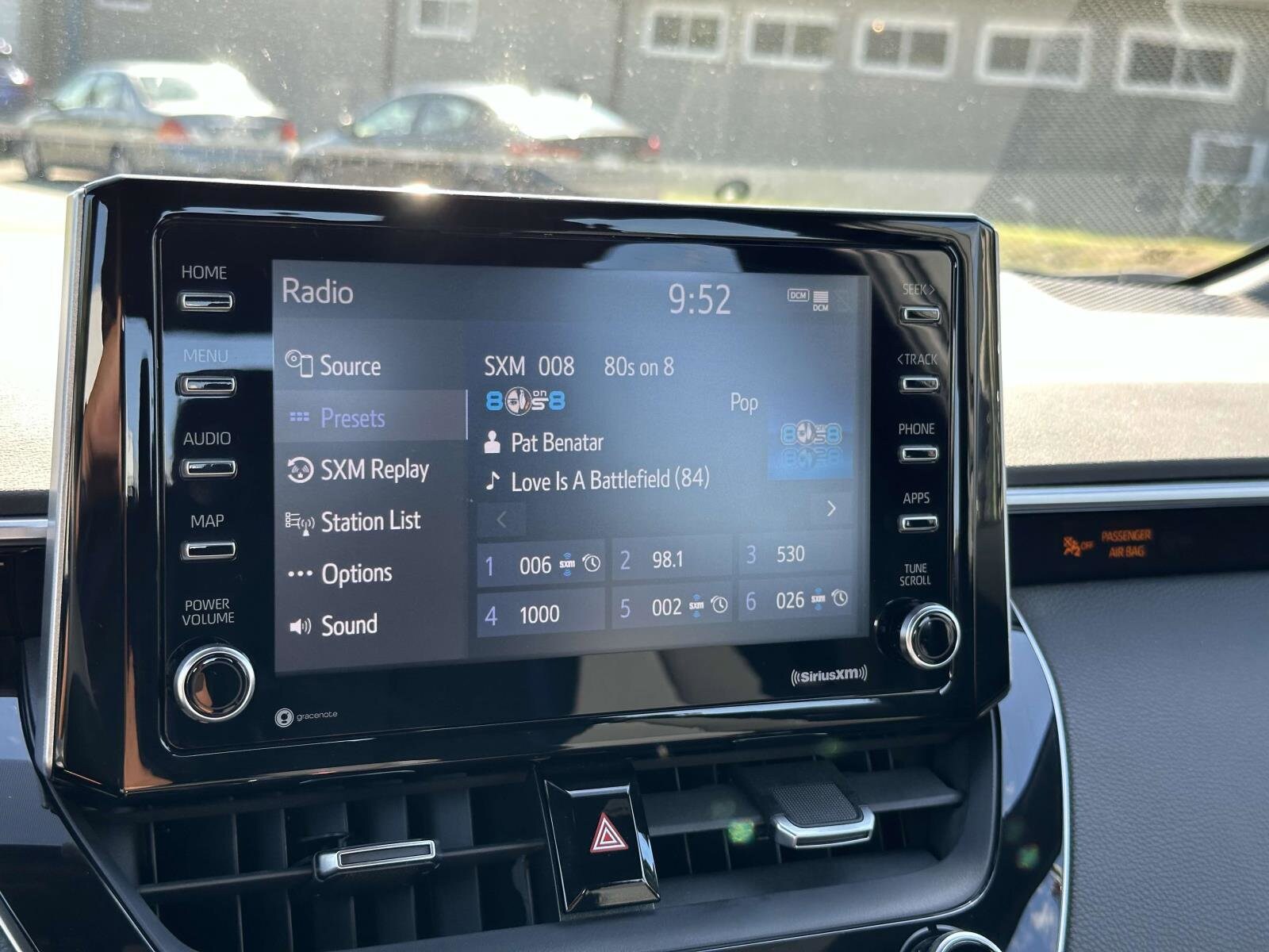 2021 Toyota Corolla SE photo 2
