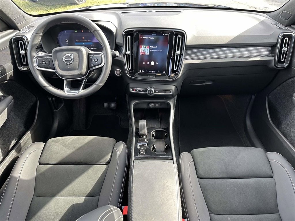 Used 2025 Volvo XC40 B5 Plus Dark Theme SUV