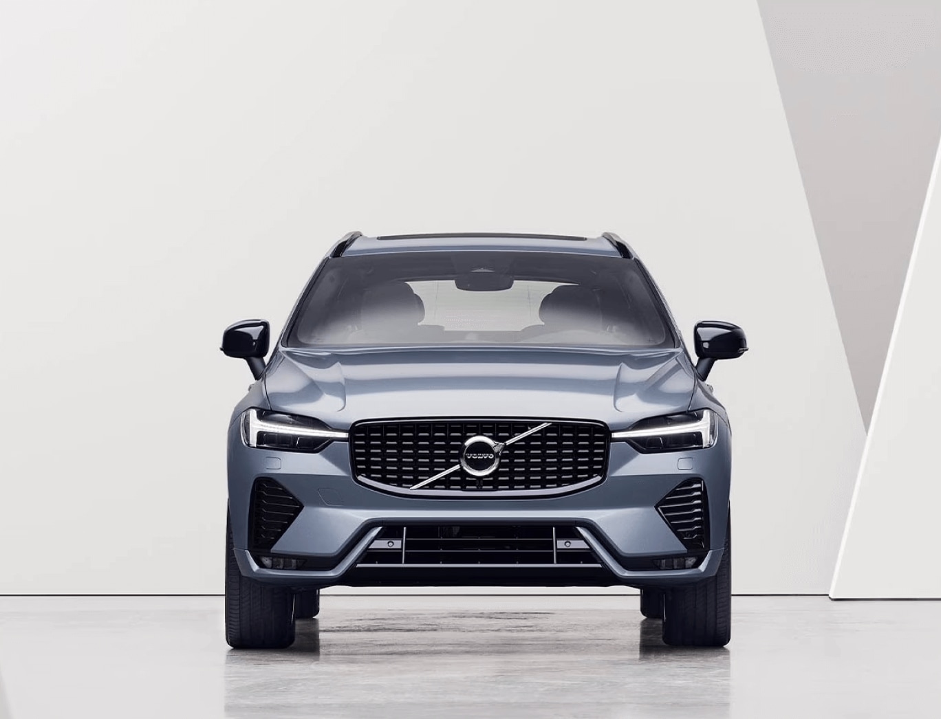 Volvo XC60 Vs. Audi Q5 Performance, Dimensions, Safety & More