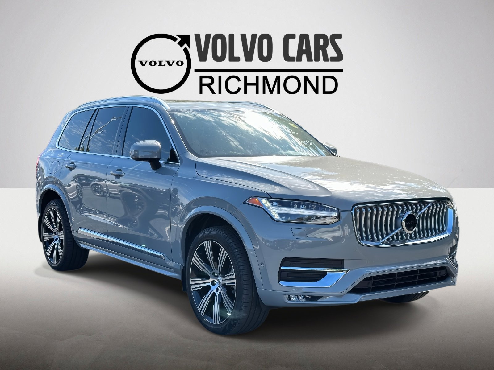 2024 Volvo XC90 B5 Plus