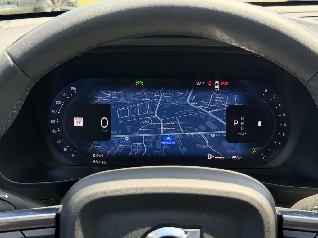 2026 Volvo XC40 Ultra - Photo 10