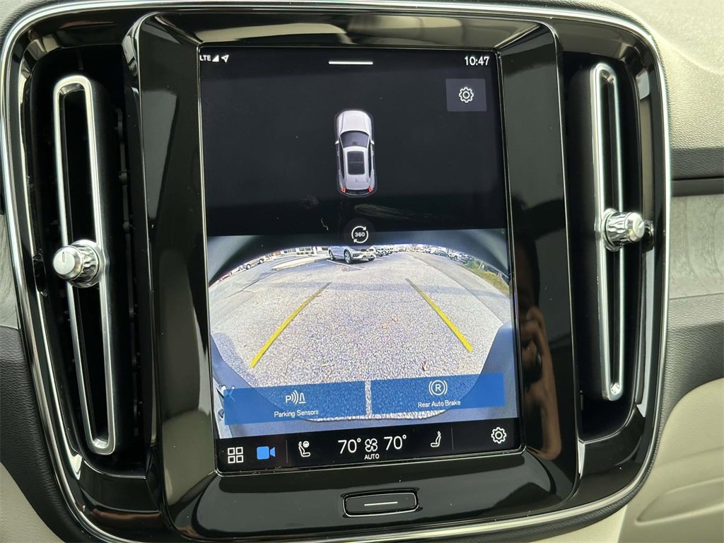 2023 Volvo XC40 Ultimate photo 4