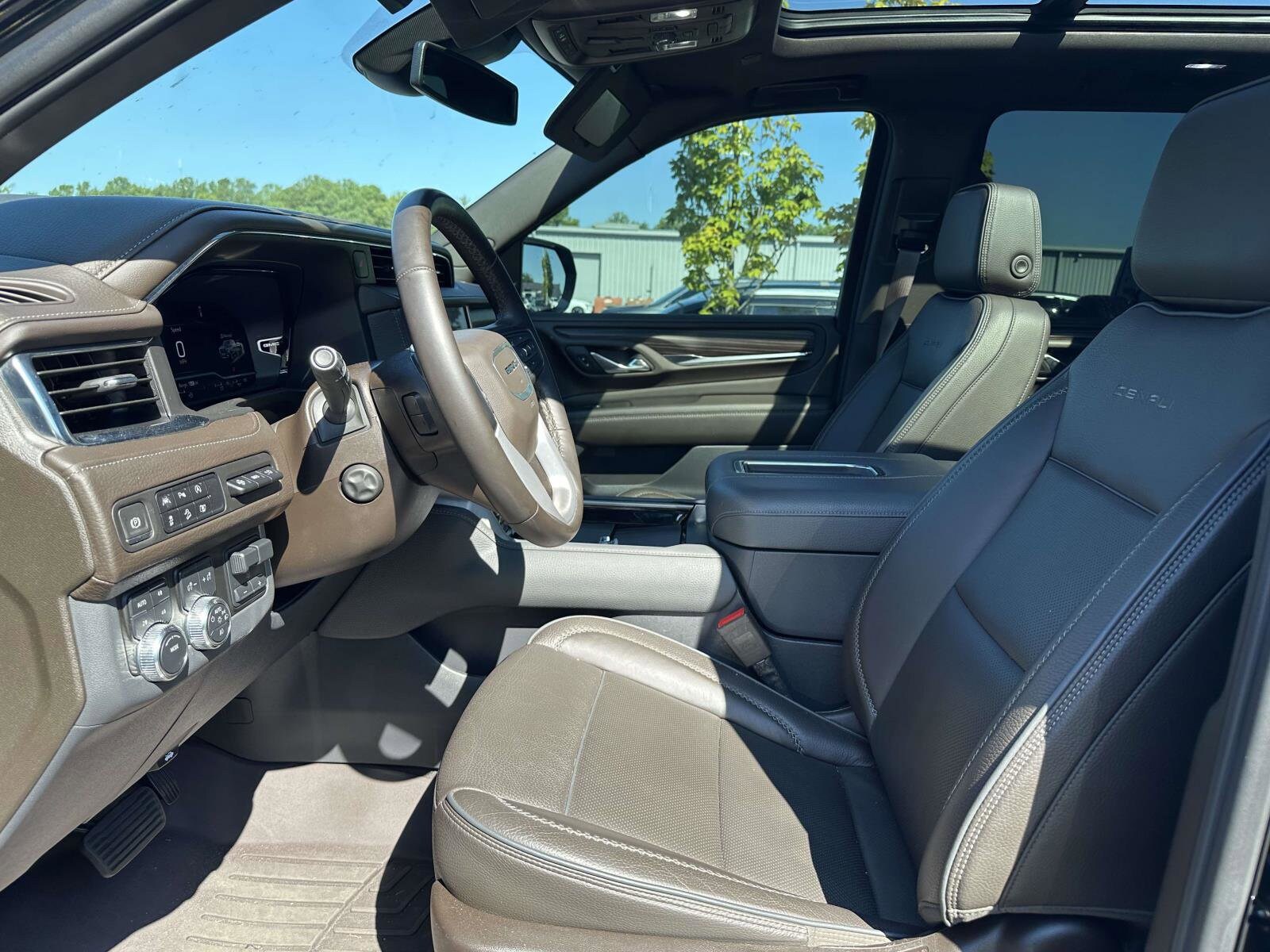 2023 Gmc Yukon XL Denali photo 2