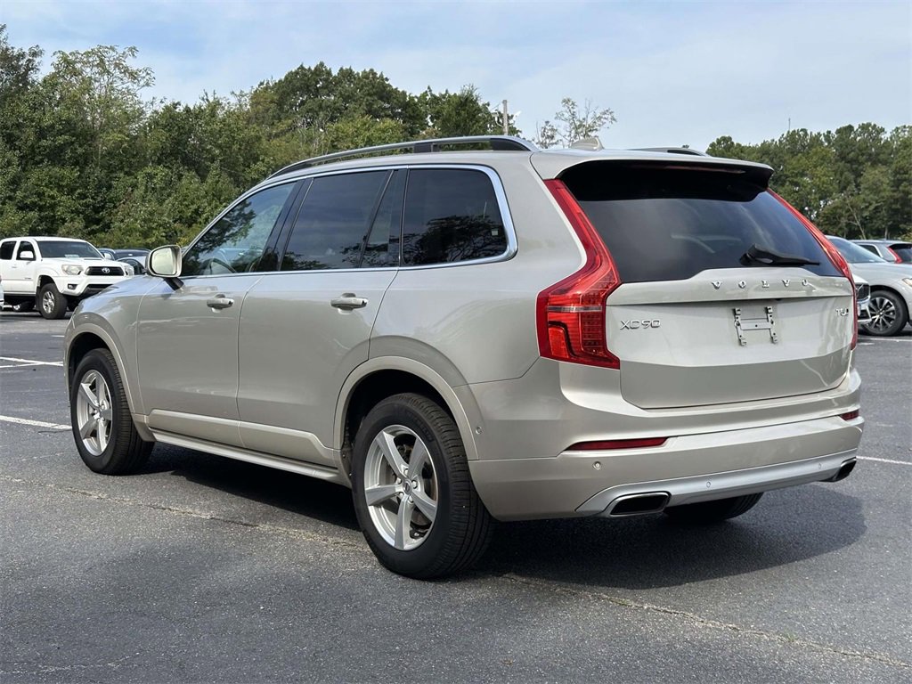 2016 Volvo XC90 T5 Momentum photo 2