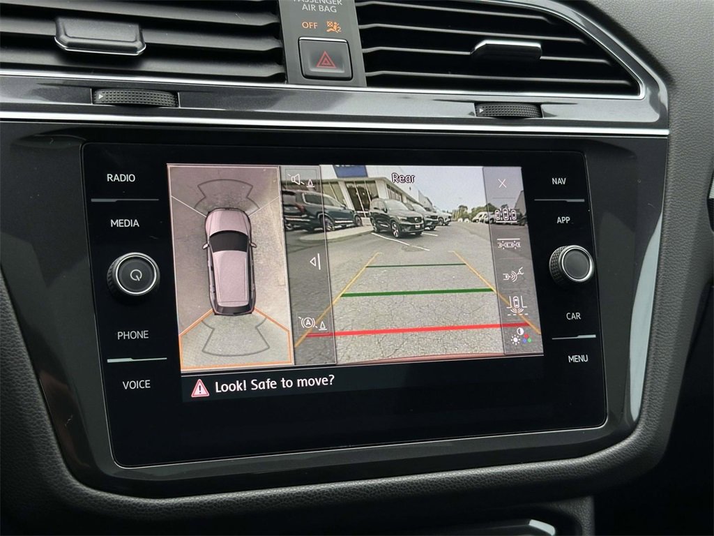 2018 Volkswagen Tiguan SEL Premium photo 4