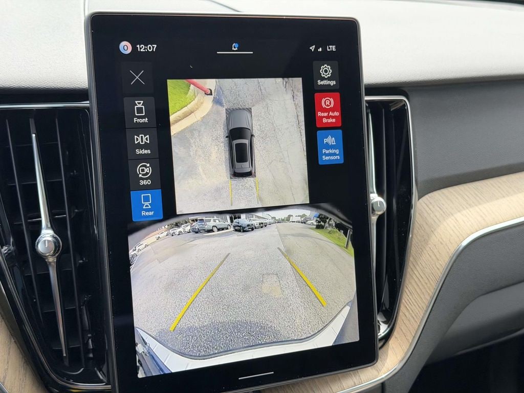 New 2026 Volvo XC60 plug-in hybrid T8 Plus SUV