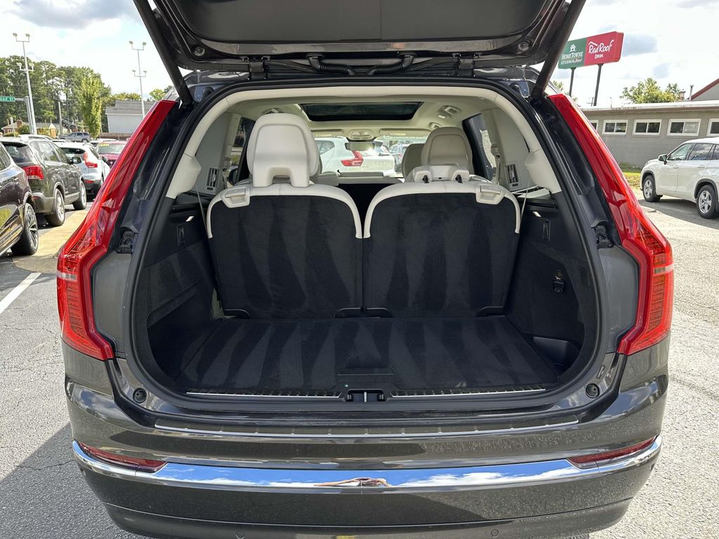 2024 Volvo XC90 Plus - Photo 17
