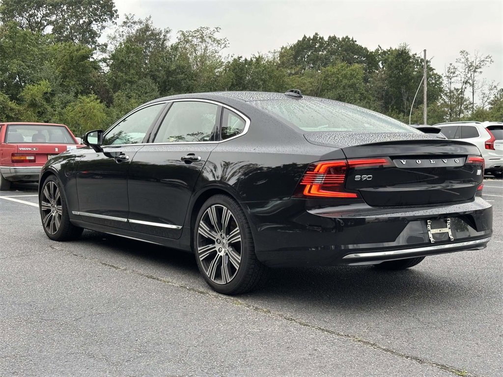 2021 Volvo S90 T8 Inscription photo 2