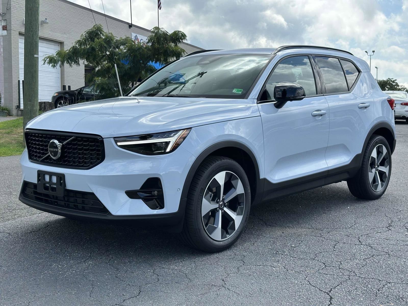 2026 Volvo XC40 Plus - Photo 22