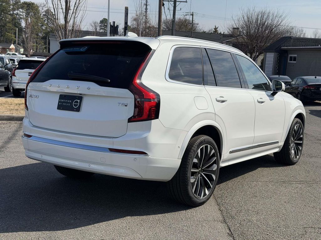 2025 Volvo XC90 Plus - Photo 21
